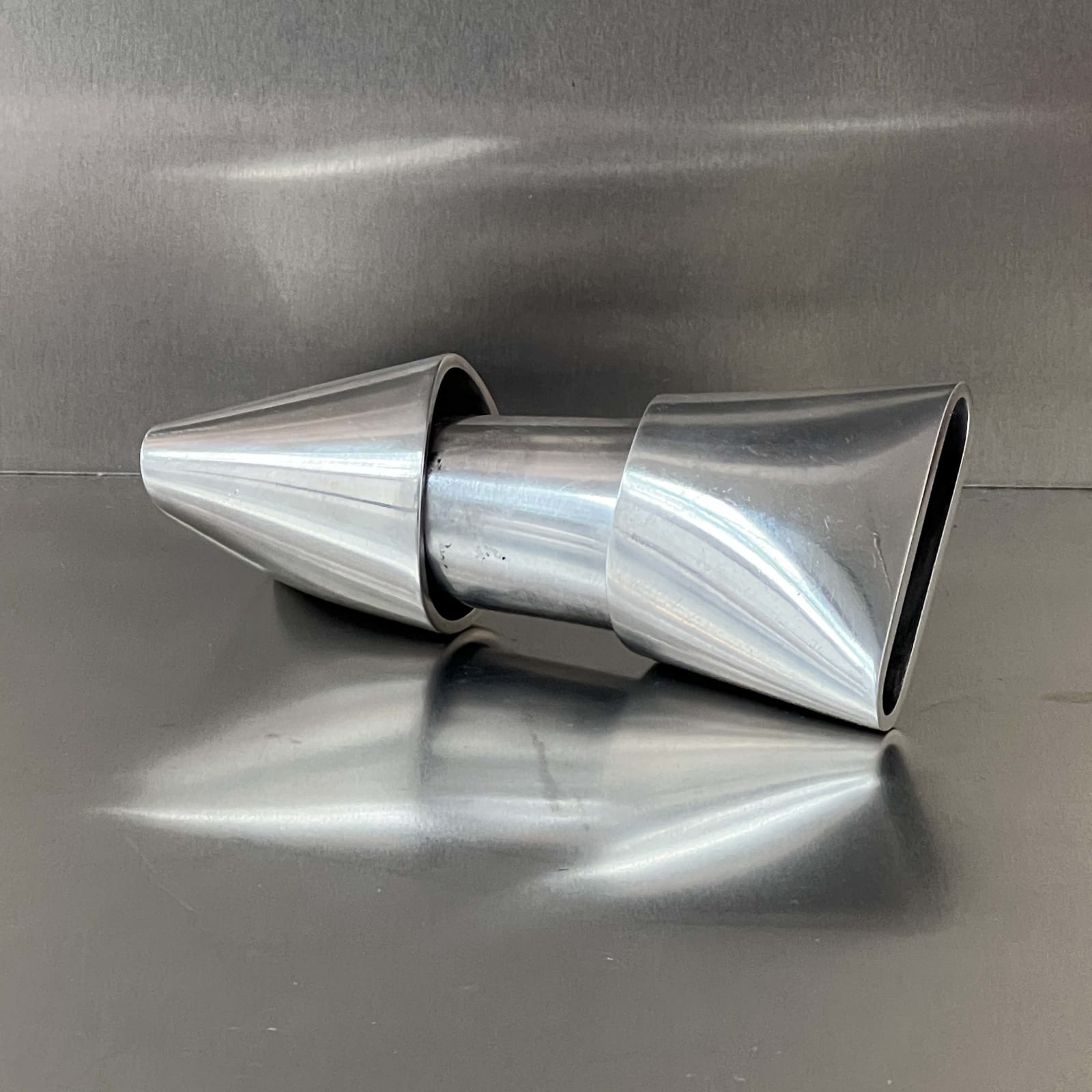 Françoise van de Bosch, Tweedelig kussenobject, ca. 1975