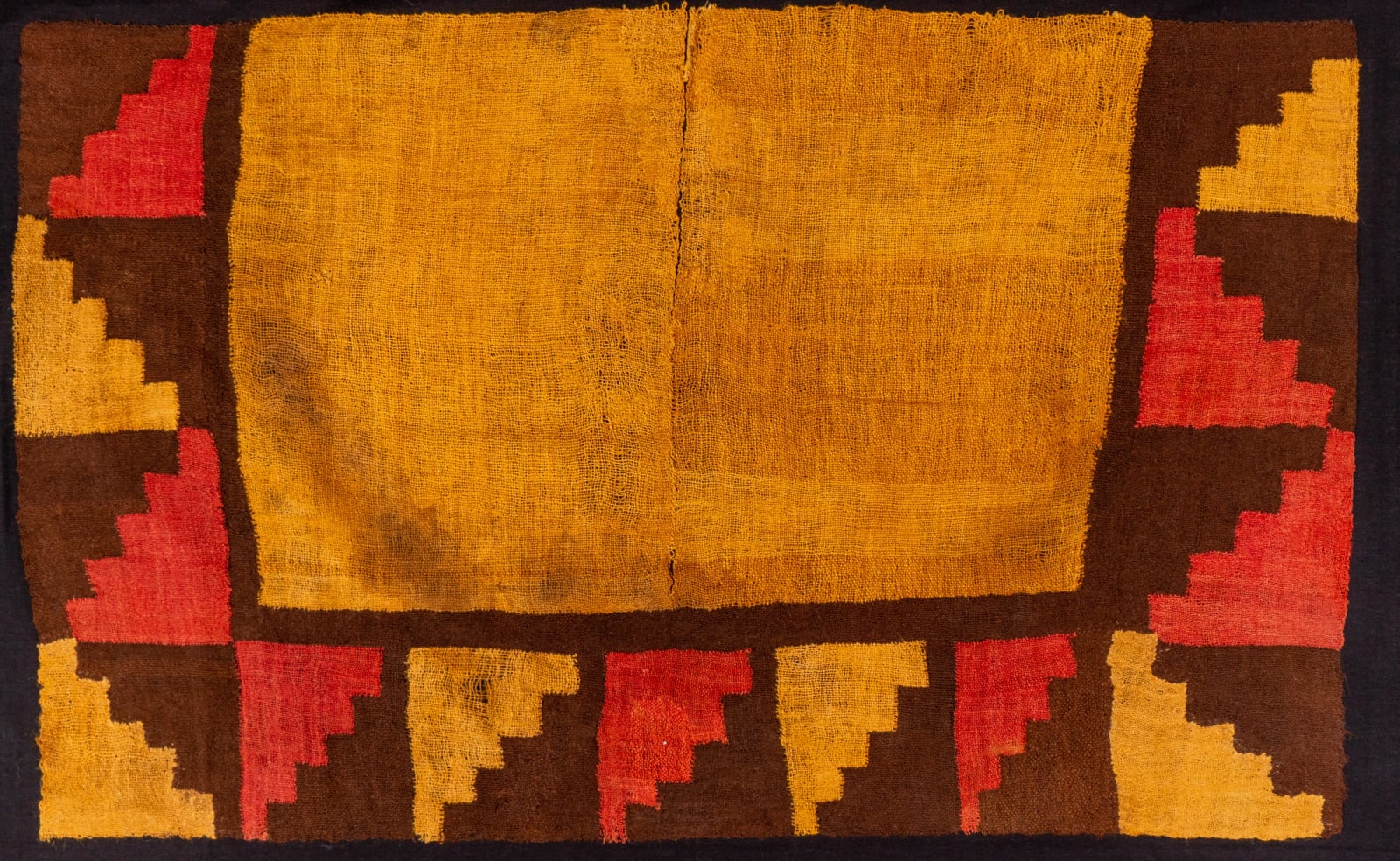 Nazca culture, A Pre-Columbian woven textile with temple designs, c. 100 to 300 CE. V