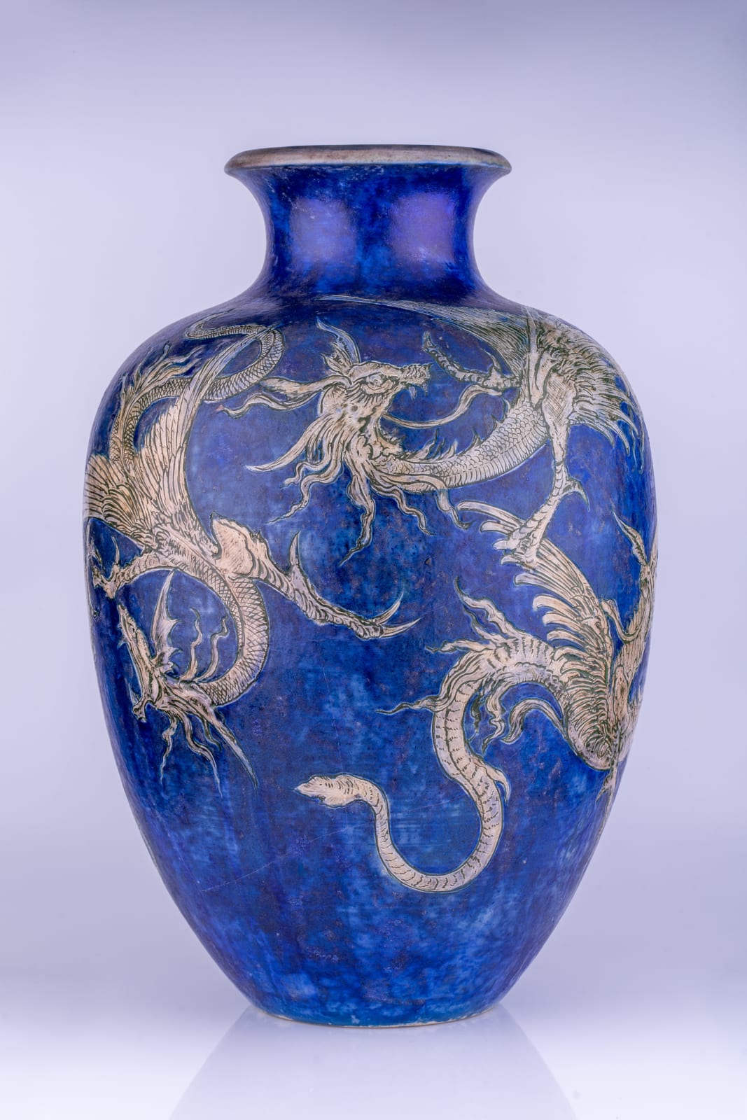 Martin Brothers Co. , A large Martin Brothers stoneware ovoid vase, 1909