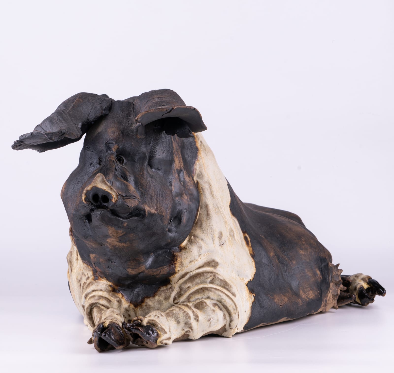 Elaine Peto, A seated pig