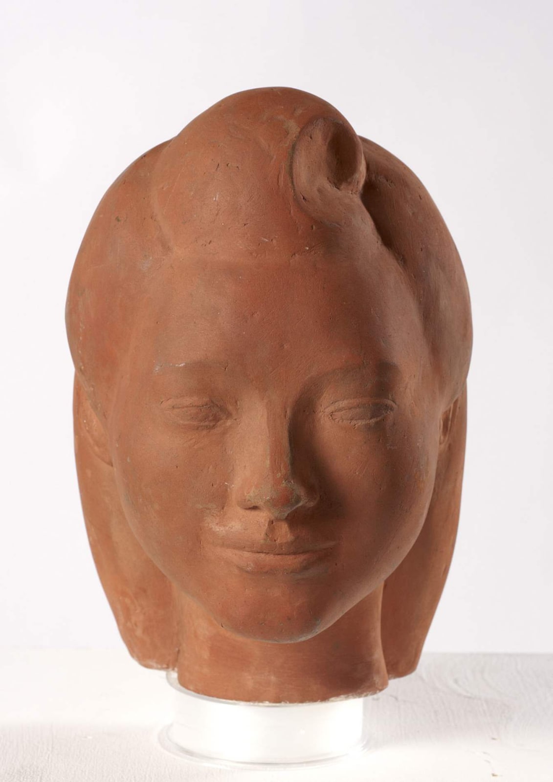 Bruno Simon (1920-1999) Head of a Girl 1946 Terracotta 22.5 x 14 x 17 cm Ben Uri Collection © Bruno Simon estate To see and discover more about this artist click here