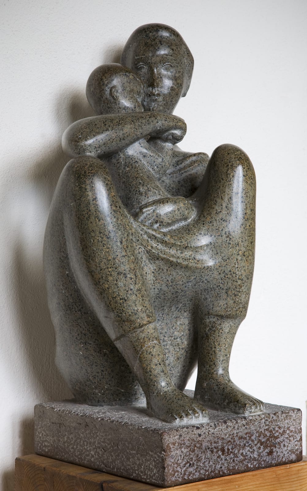 Willi Soukop (1907-1995) Mother and Child c.1952 Polyphant stone 53 x 28 x 25 Bishop Otter, Chichester © Willi Soukop To see and discover more about this artist click here