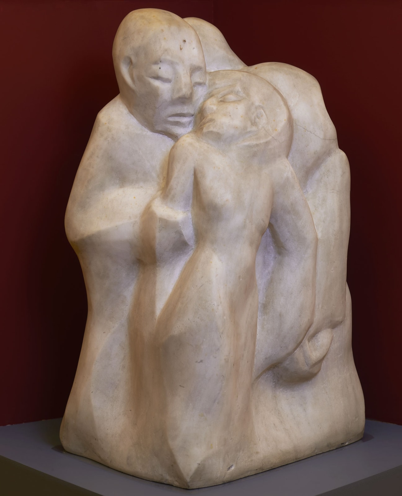 Edith Kiss (1905-1966) Untitled n.d. Marble 85 x 70 x 45 cm Ben Uri Collection © Edith Kiss estate To see and discover more about this artist click here