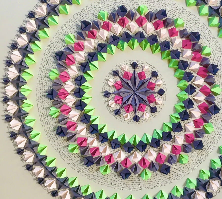 Caroline Attan, Rotacíon