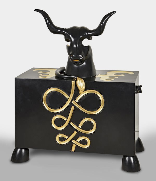 Hubert Le Gall, Taureau Cabinet, 2002