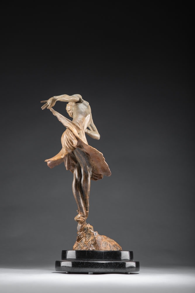 Richard MacDonald, Red Dress, Atelier, 2015