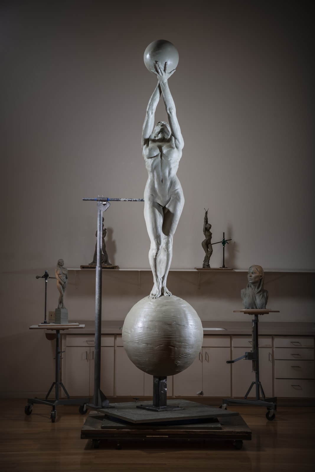 Richard MacDonald , Diana Earth & Moon Heroic, Platinum , 2018