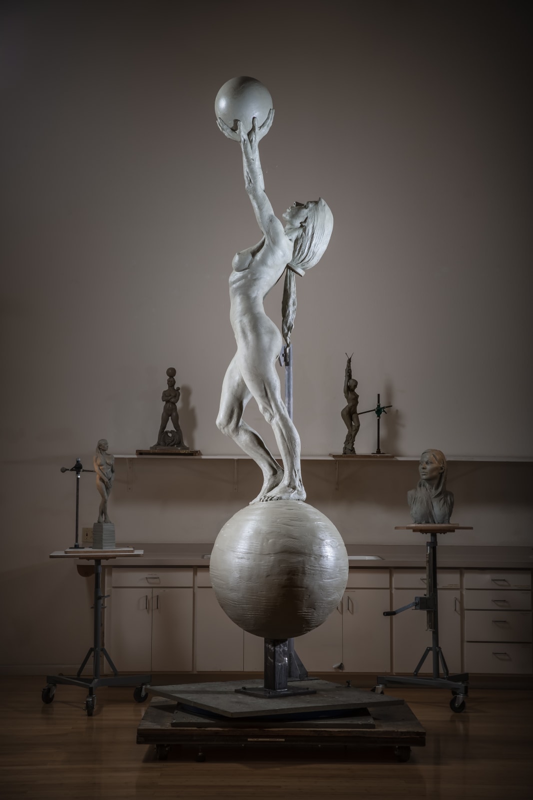Richard MacDonald , Diana Earth & Moon Heroic, Platinum , 2018