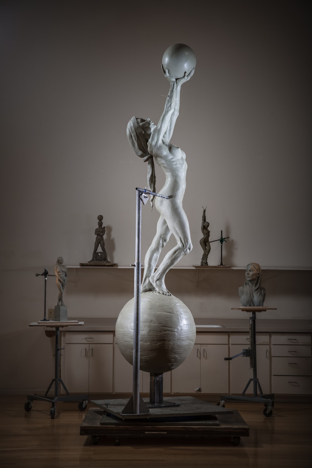 Richard MacDonald , Diana Earth & Moon Heroic, Platinum , 2018