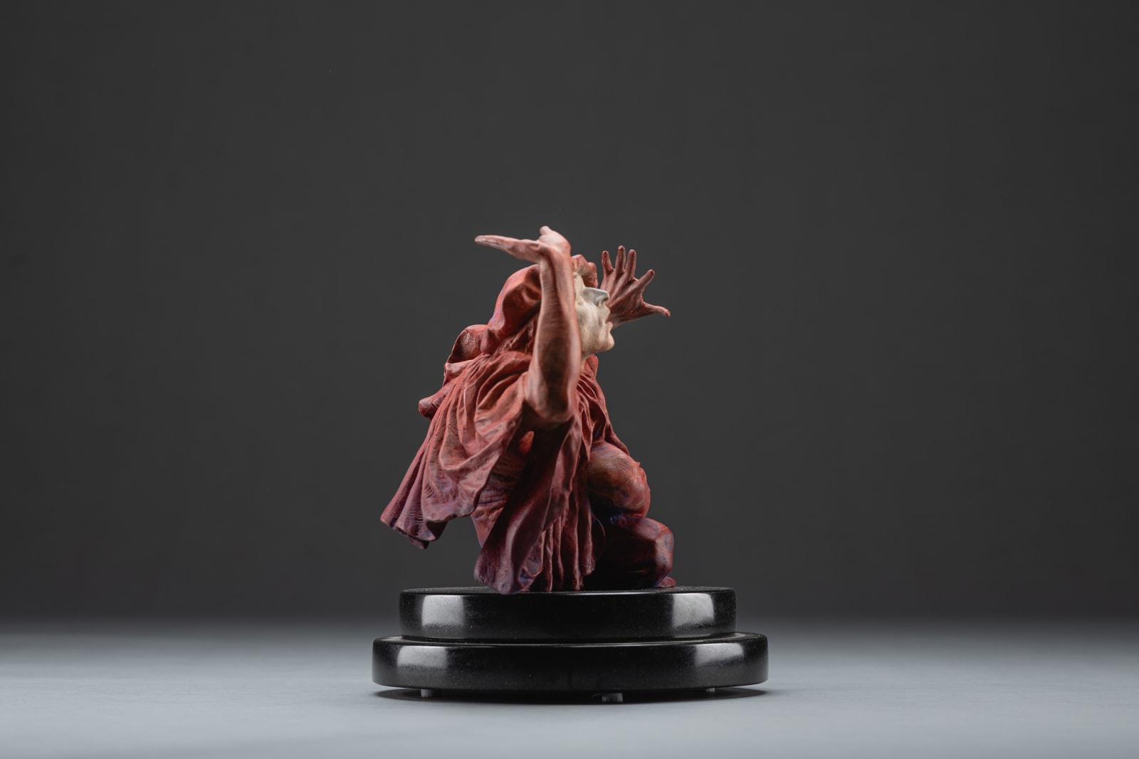 Richard MacDonald, Jacques, Atelier, Red, 2019
