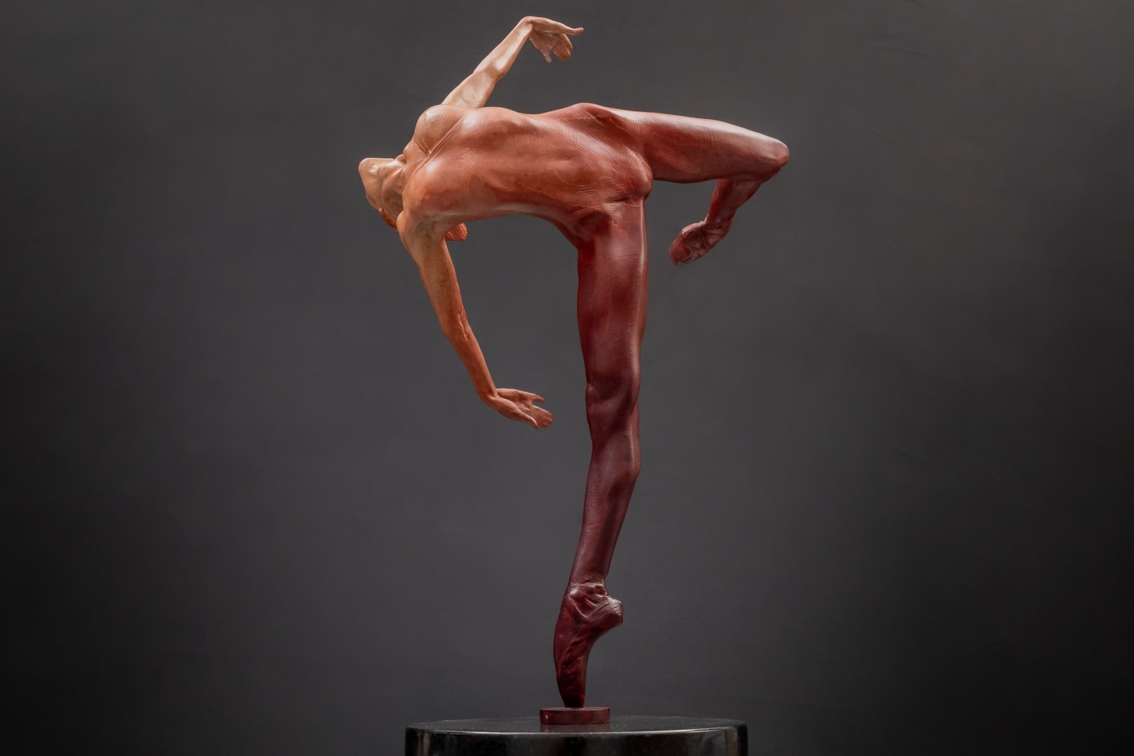 Richard MacDonald , Flight In Attitude, Atelier, Red, 2005