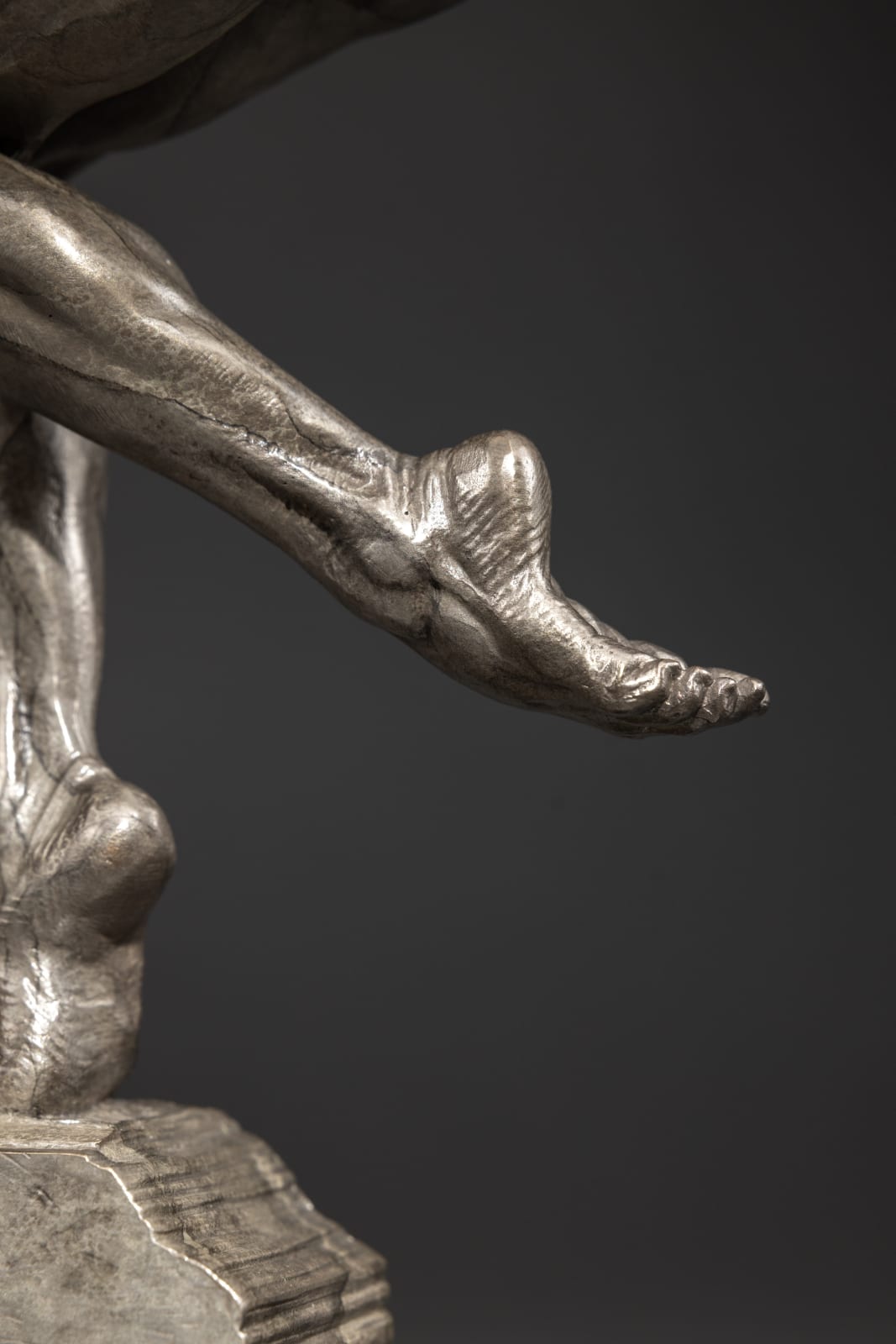 Richard MacDonald, Duality Atelier Platinum , 2023