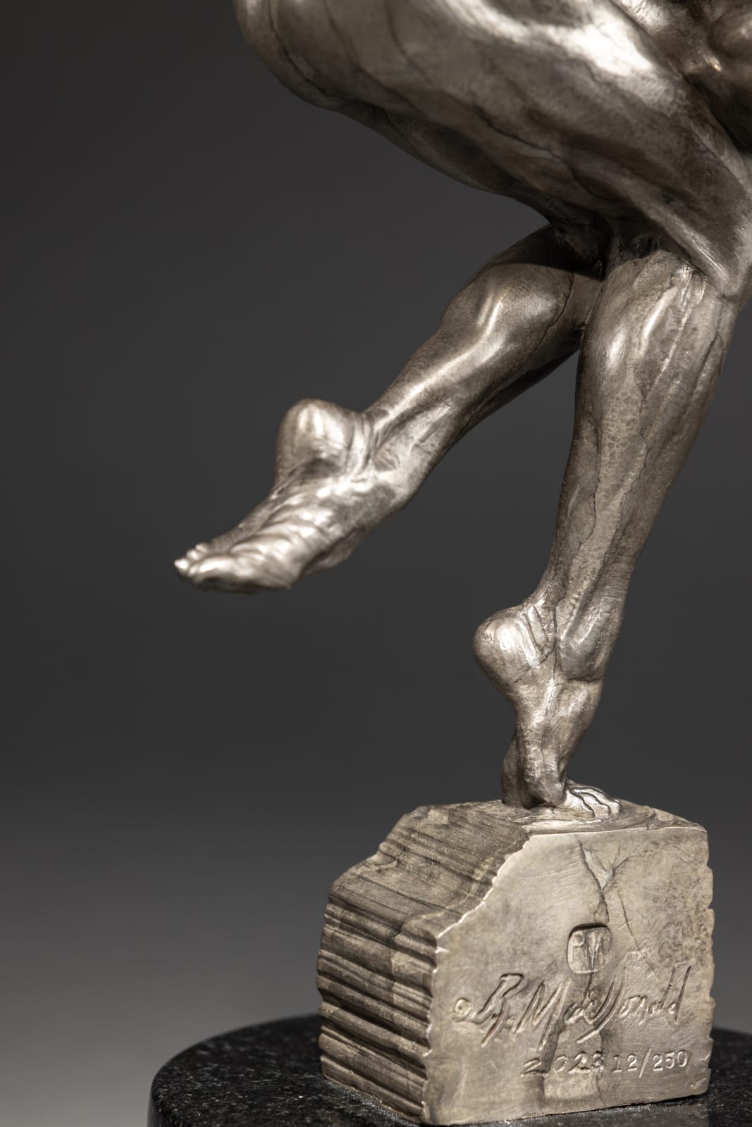 Richard MacDonald, Duality Atelier Platinum , 2023