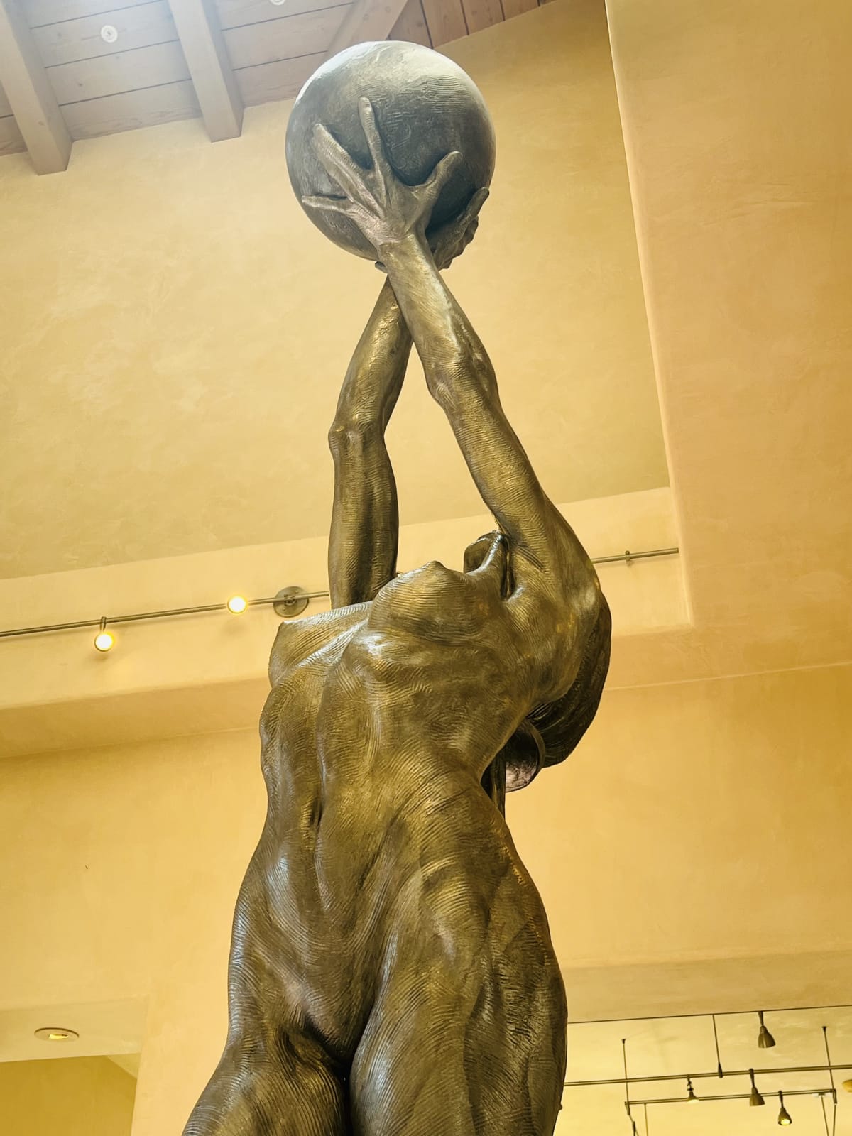 Richard MacDonald , Diana Earth & Moon Heroic, Platinum , 2018