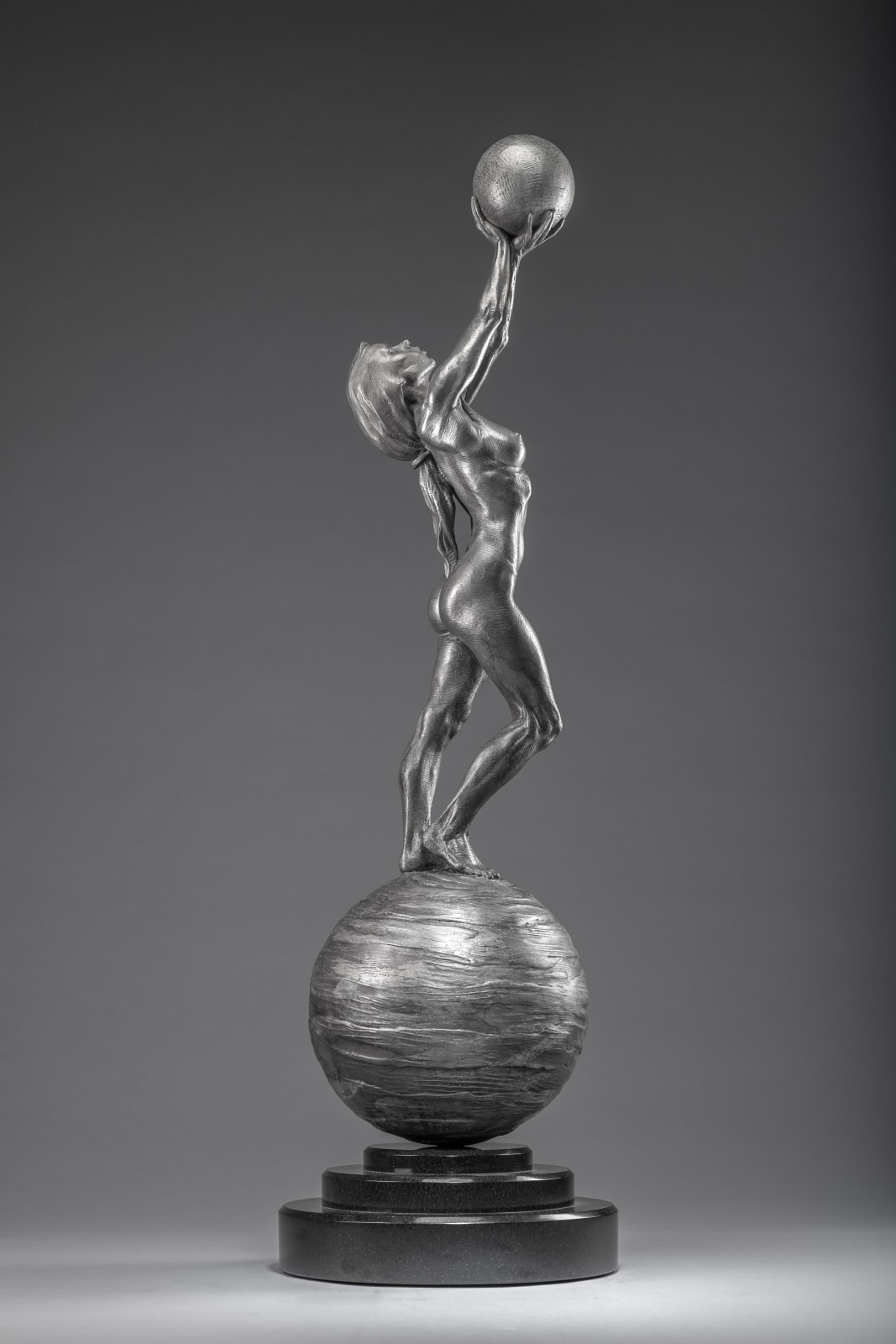 Richard MacDonald, Diana Earth & Moon, Third Life Platinum, 2018
