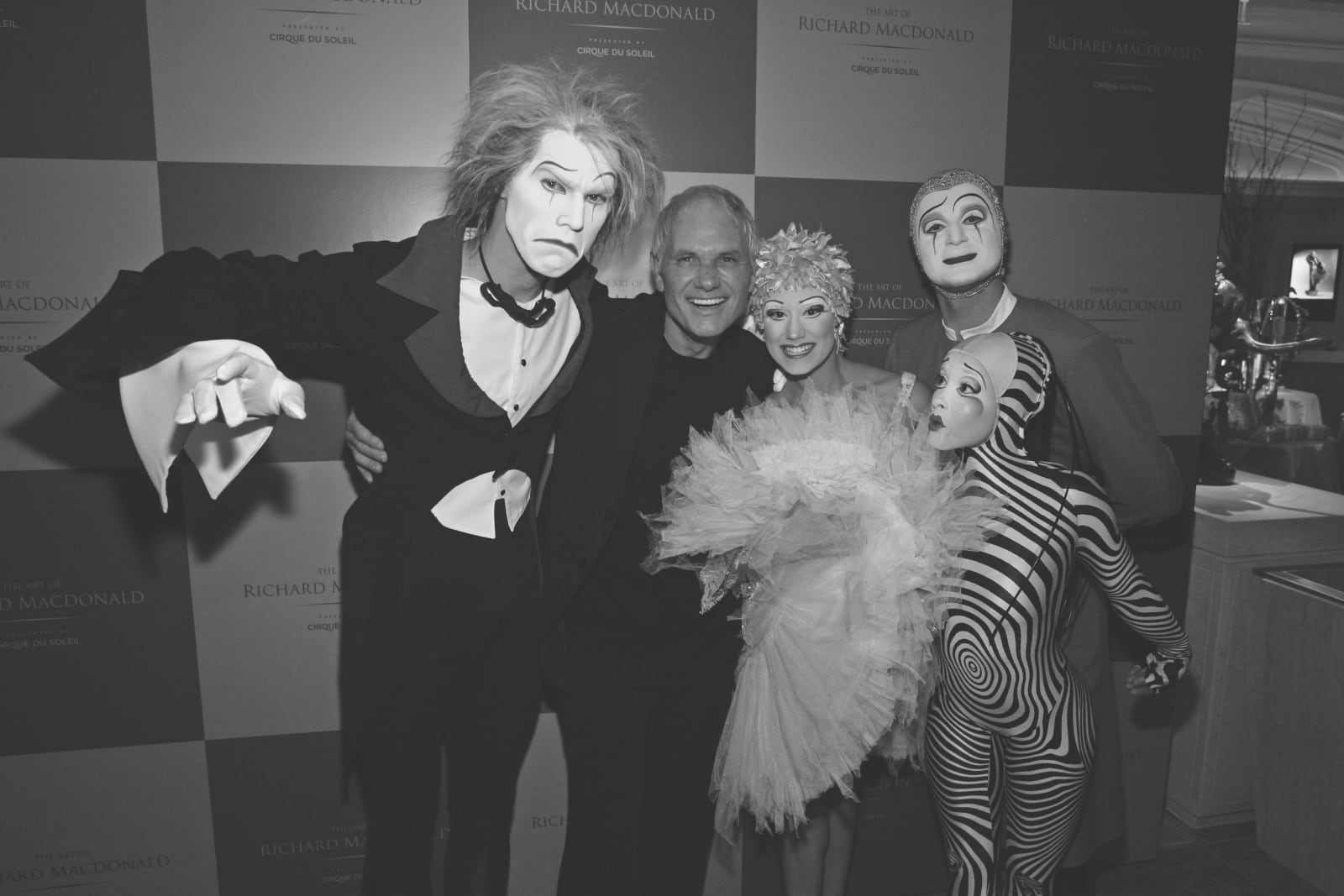 Richard MacDonald, Viktor Kee, 2003