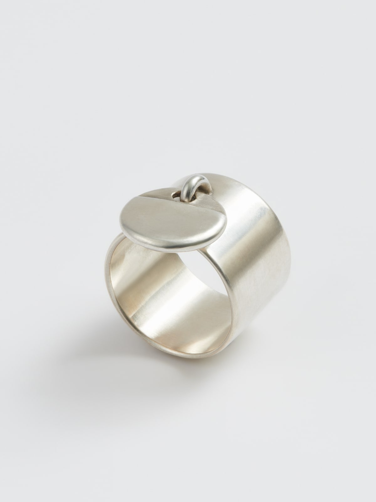 Kathryn Kelly, Wide Door Knocker Ring
