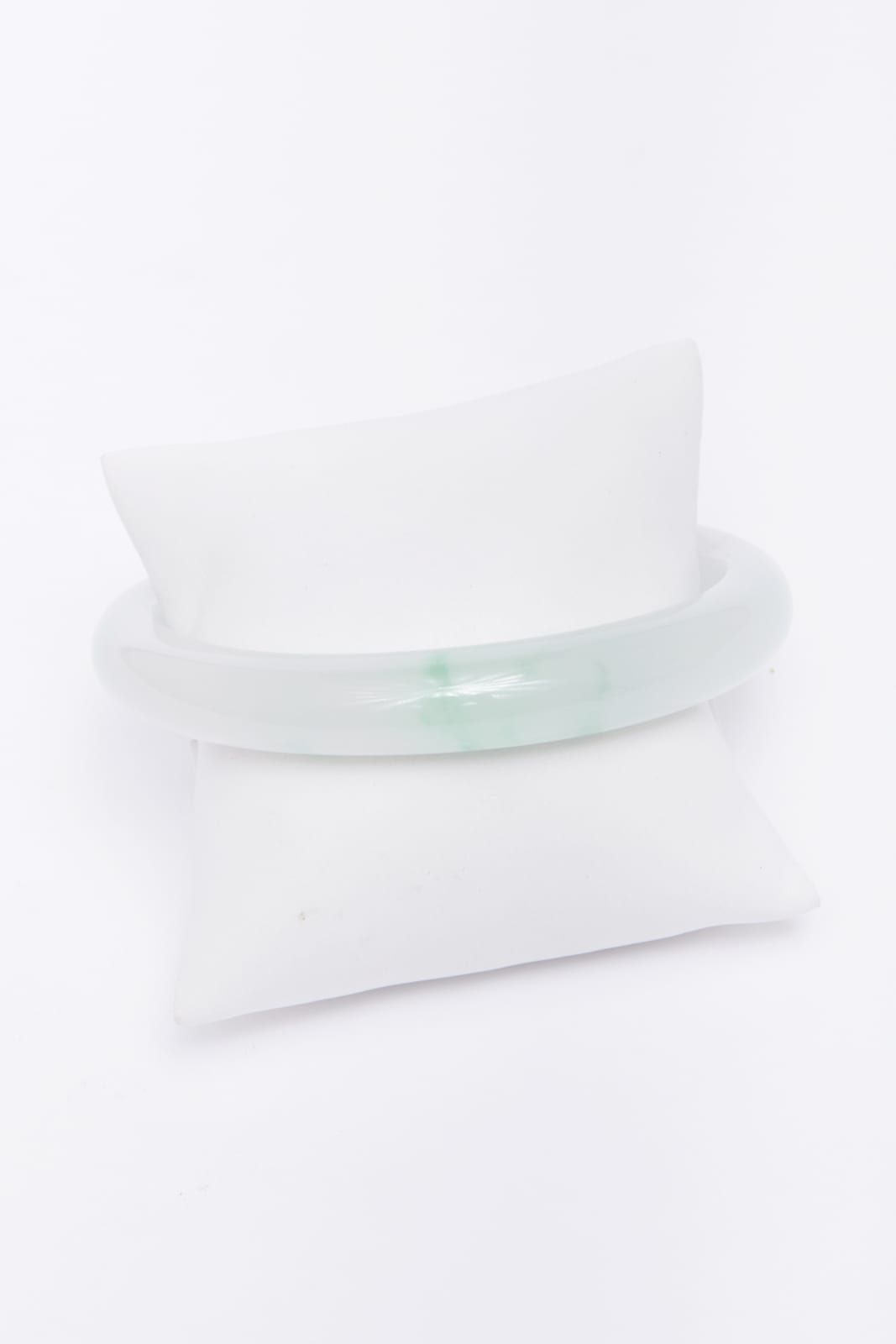 Pale Jade Bangle