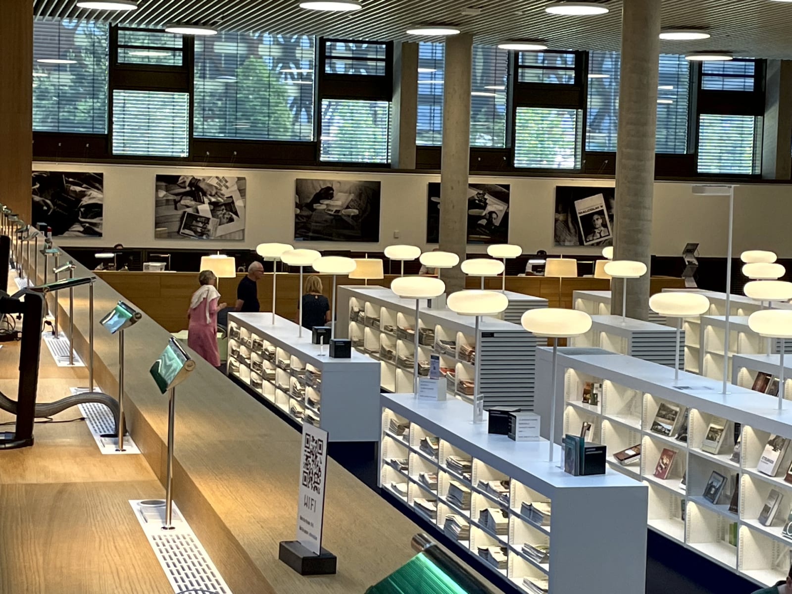 Caecilia Tripp, Sleeping with Books, 2023 Exhibition view at Bibliothèque nationale du Luxembourg Courtesy of the artist, BnL & Erna Hecey Gallery