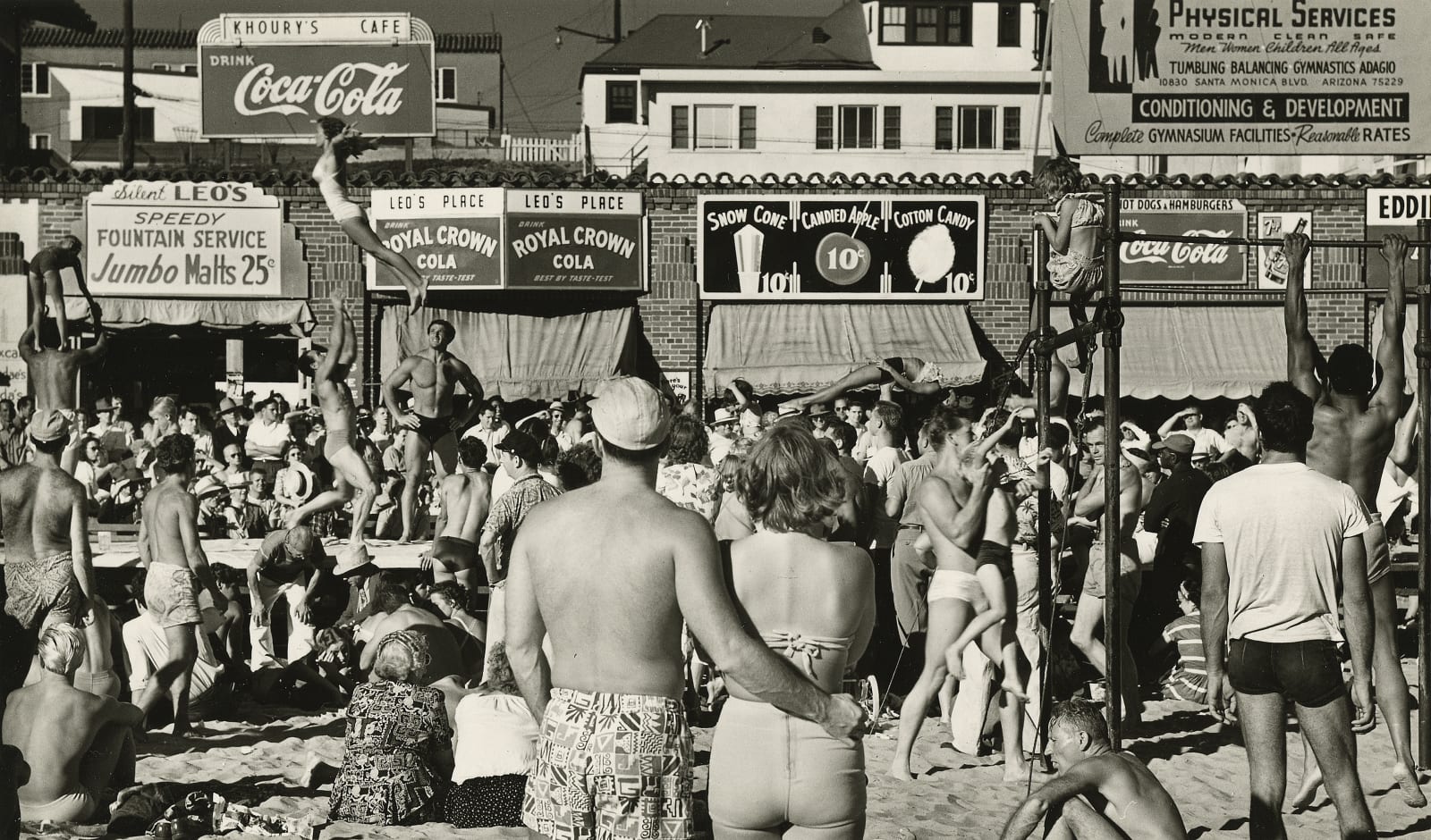 Max Yavno - Muscle Beach, Los Angeles, 1949