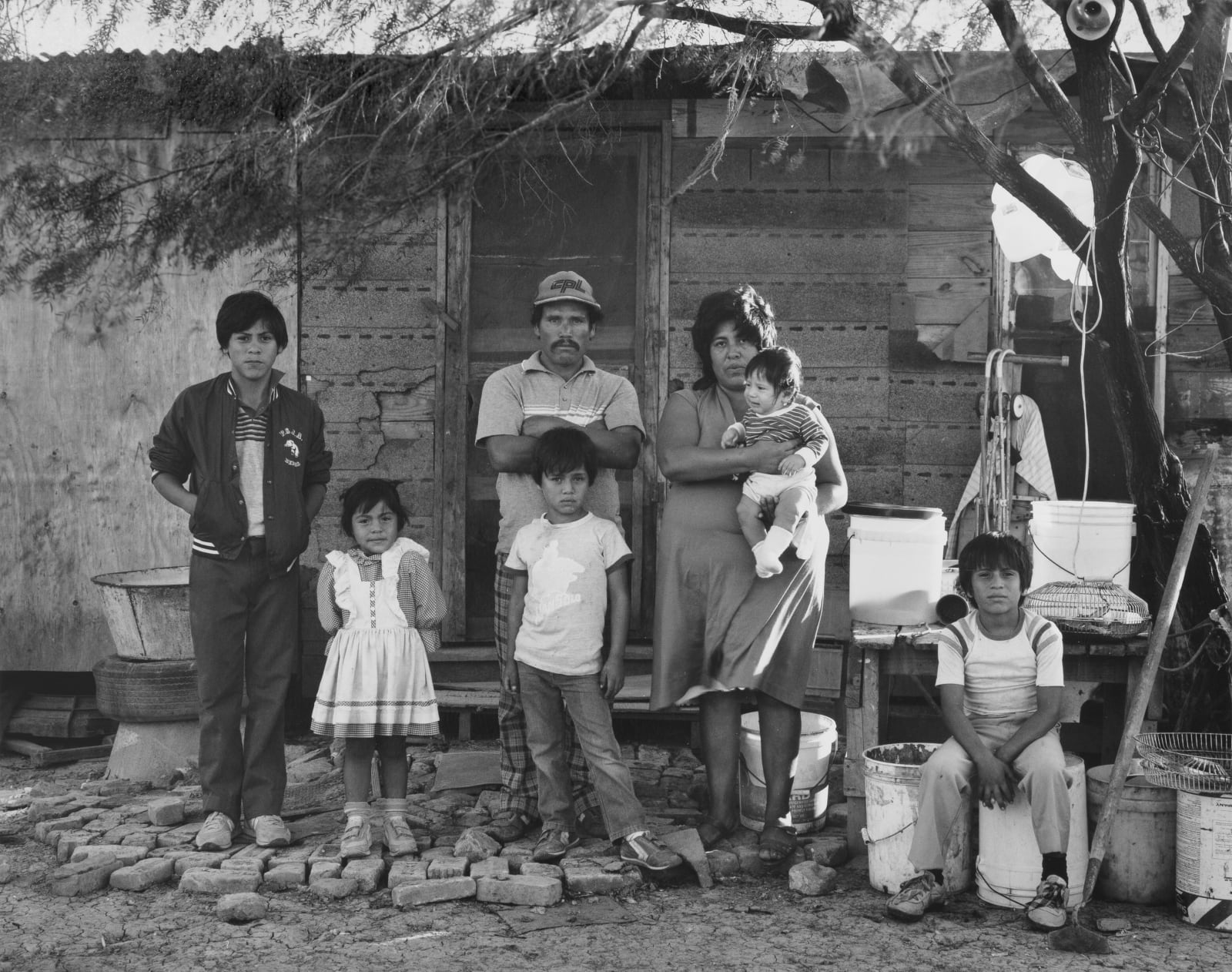 Jay Dusard - Rodriguez Family, Las Milpas, Texas, 1985