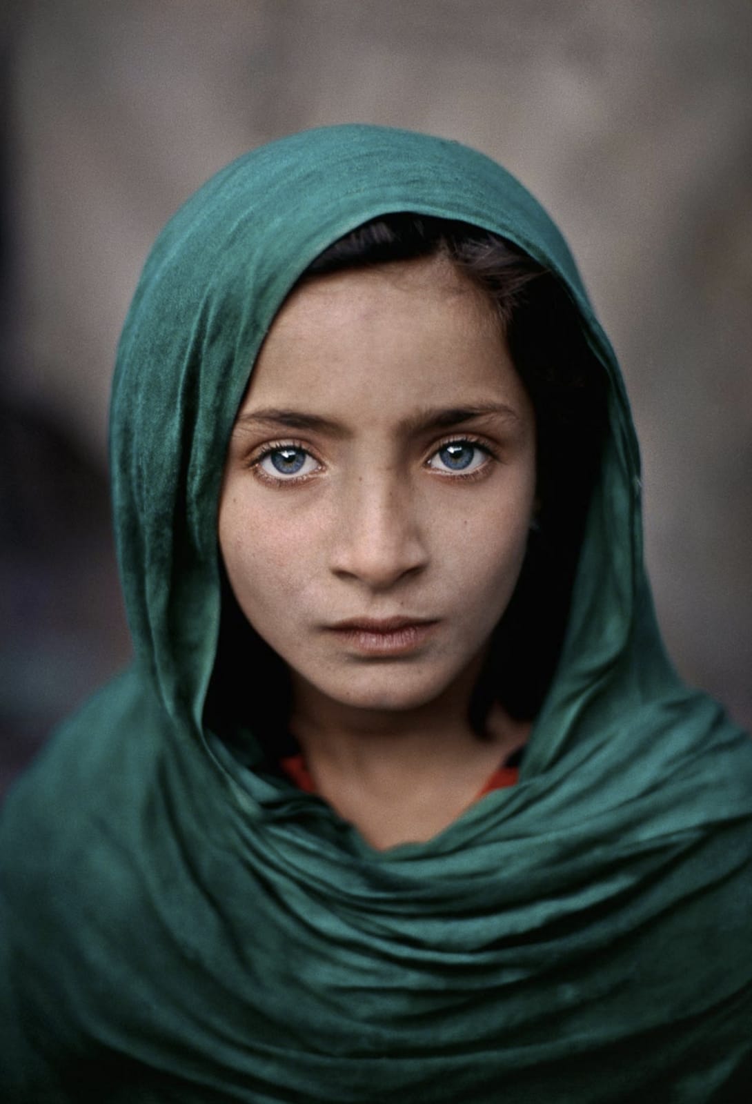 Steve McCurry, Girl with Green Shawl, Peshawar, Pakistan, 2002