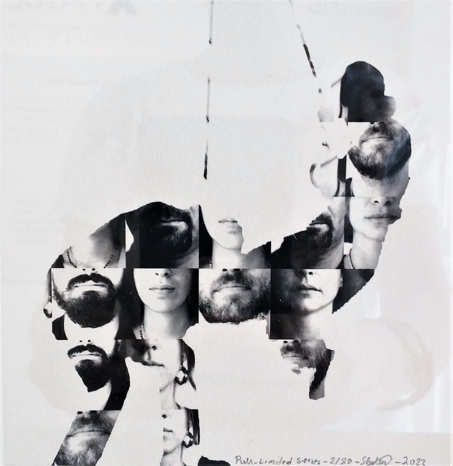 Shaun Rabah, 2022, Pull, 2-80, Augmented reality on plexiglass, 12x12cm, framed 27x27cm