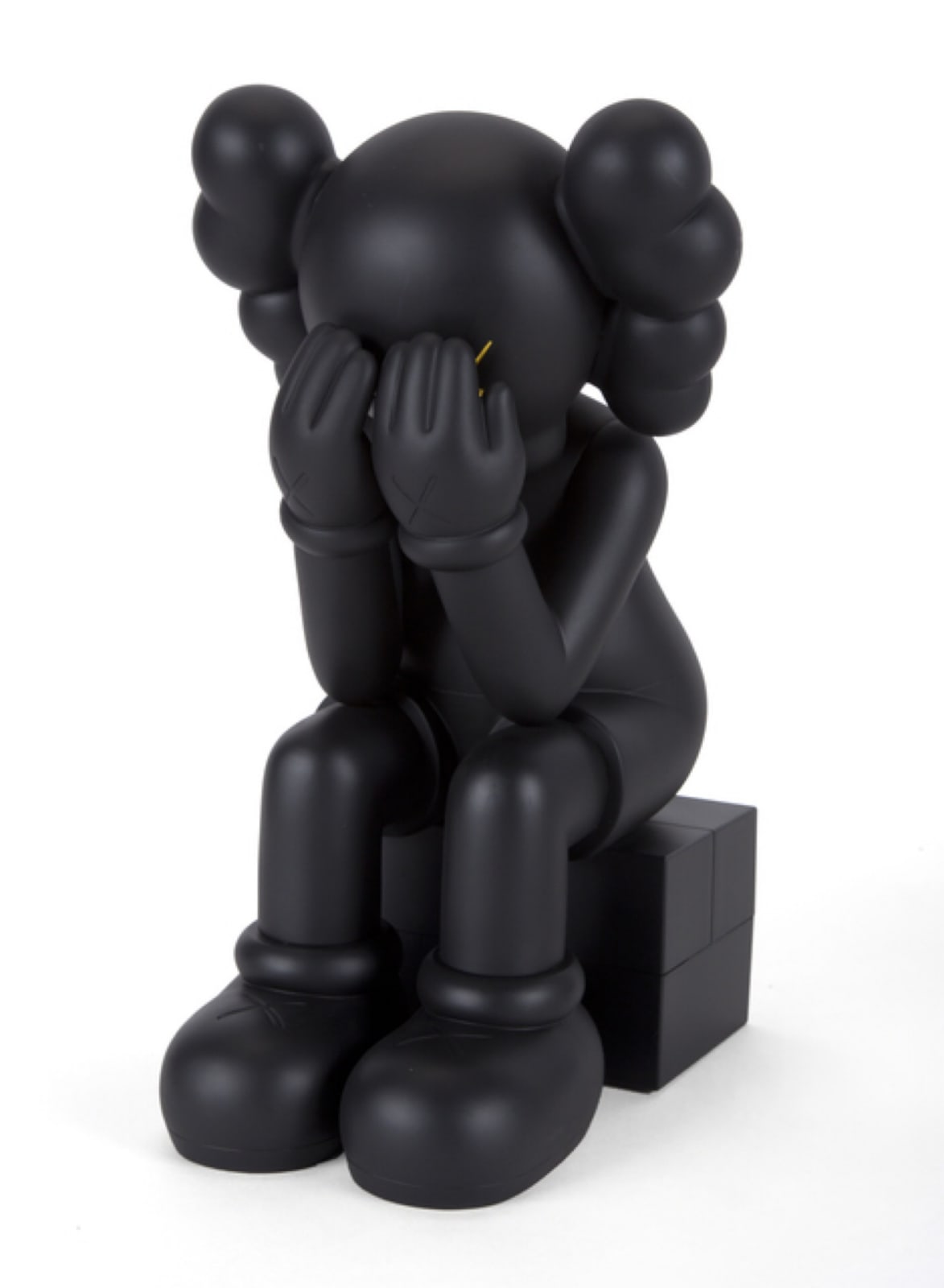 PASSING THROUGH (BLACK), 2013