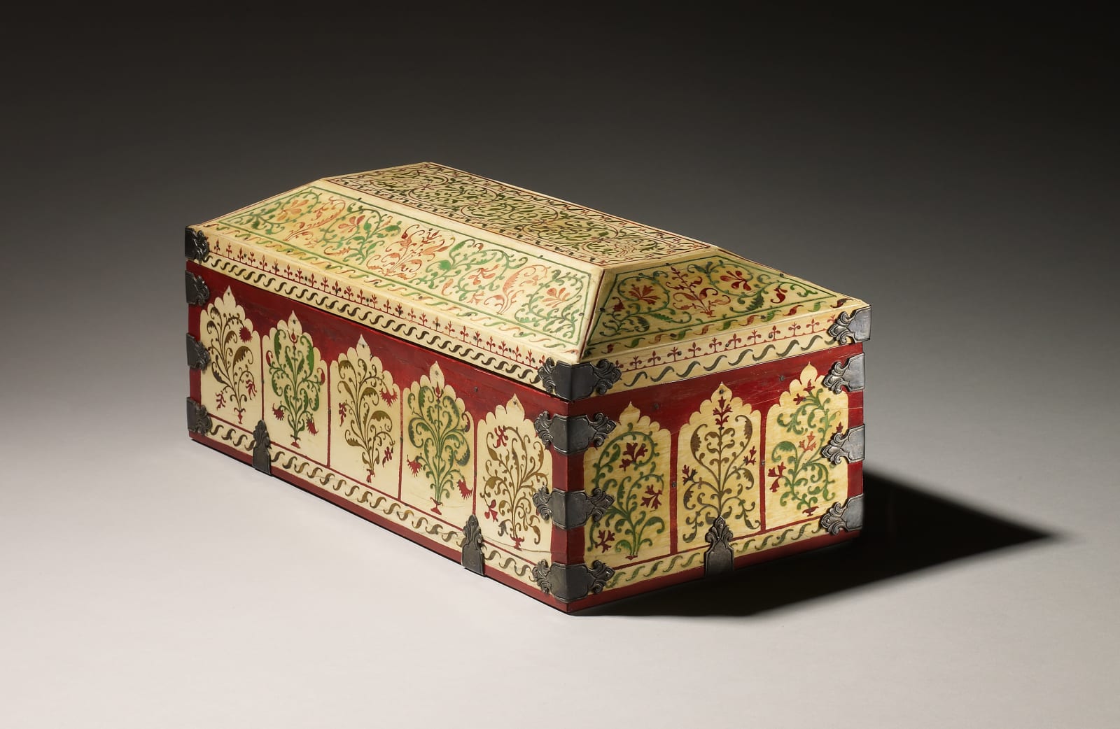 Painted ivory writer's box (qalamdan), South India, Kerala, Late 18th century - early 19th century