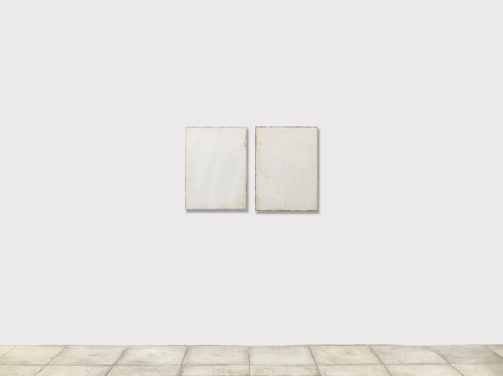 Pier Paolo CALZOLARI,Senza titolo, 2004, graphite sur papier, pastel gras, fer, cuivre, 77 x 124 x 6 cm