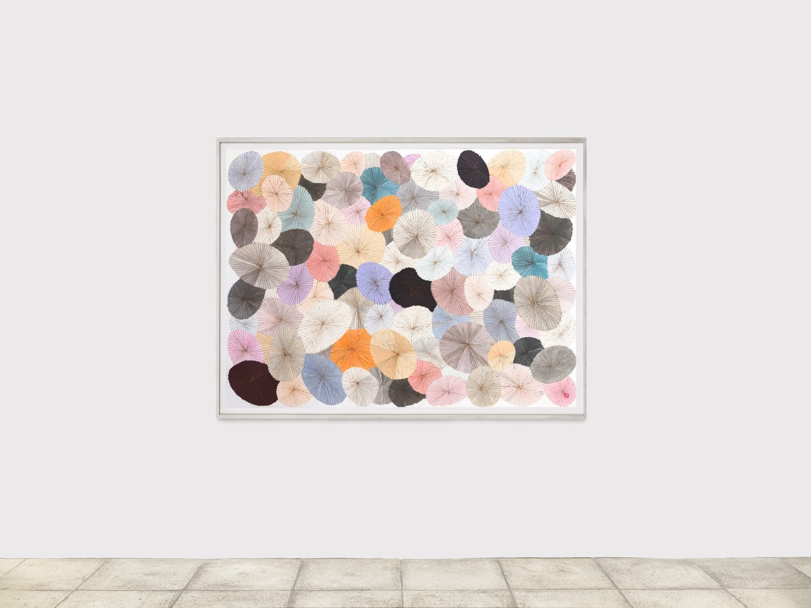 Minjung KIM, The street, 2021, Technique mixte sur papier Hanji, 130 x 180 cm.