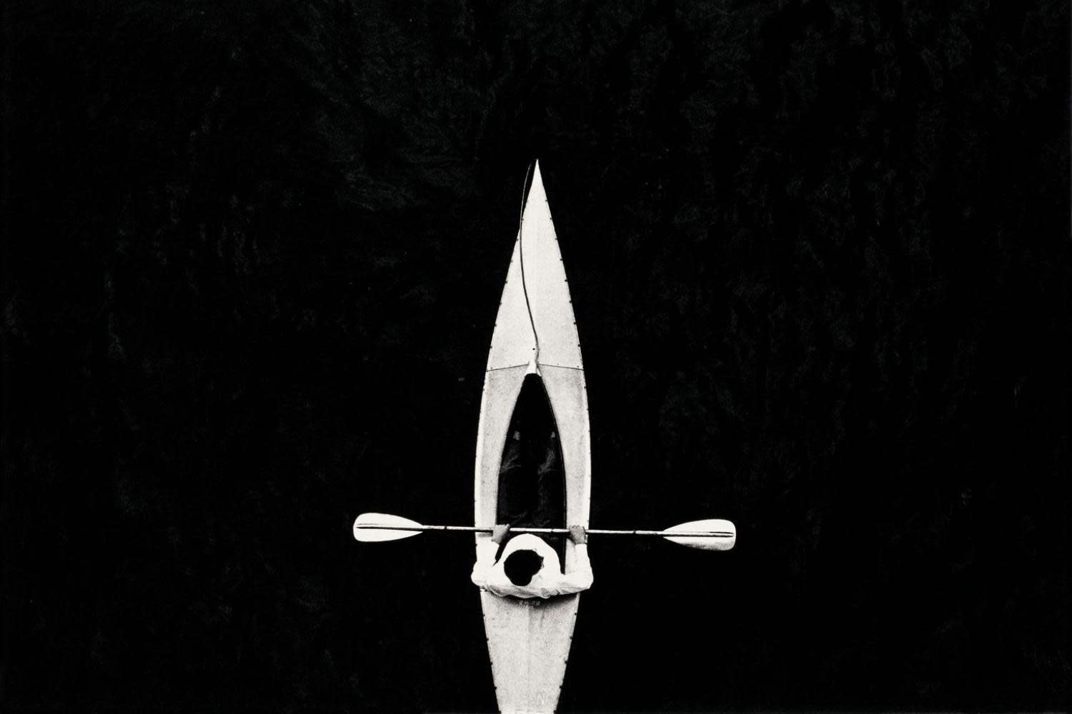 Ray K. Metzker, Kayak, Frankfurt - 1961 - © Estate of Ray K. Metzker, Courtesy Howard Greenberg Gallery, New York
