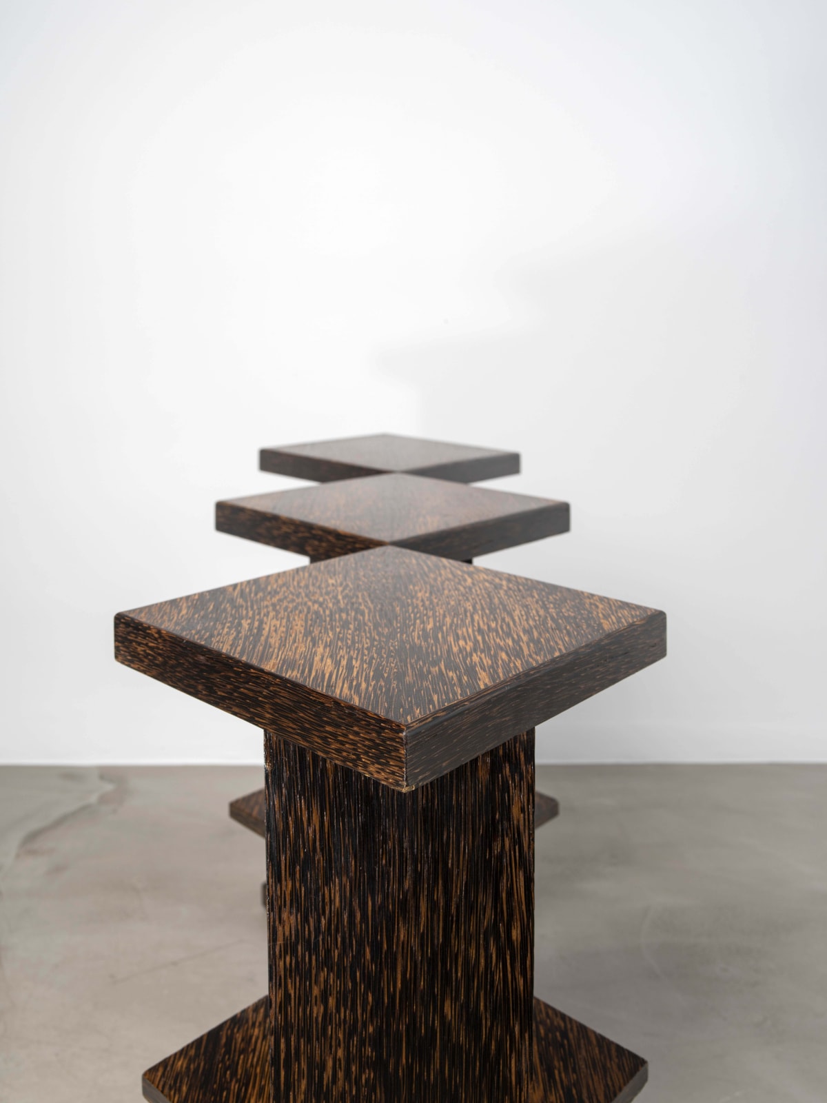 Eugene Printz , Table à 3 éléments, 1928