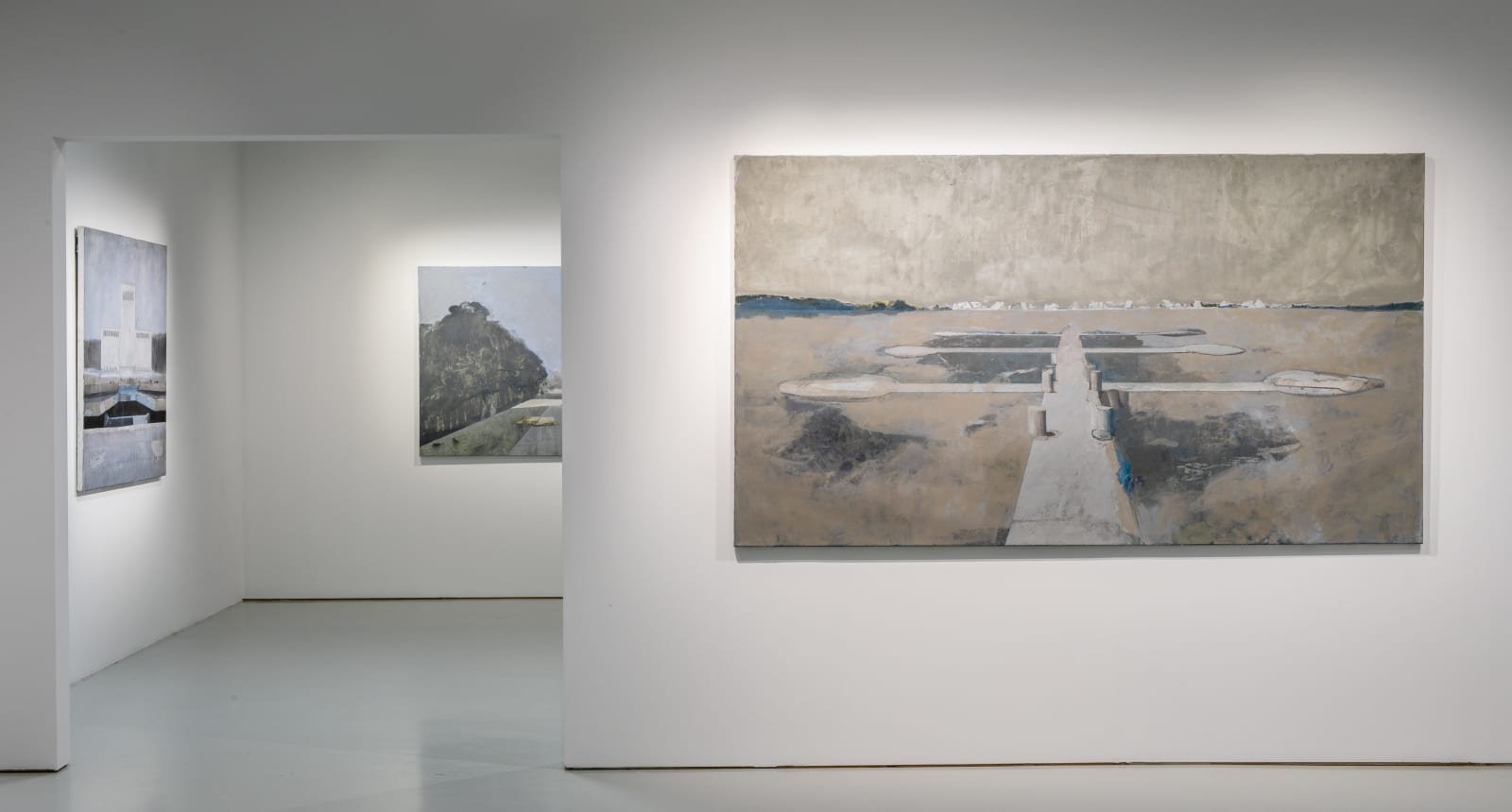 Installation view of the exhibition &laquo; Edi Hila, Fractured Horizons &raquo; (08.11.2025 - 12.04.2026). &copy; Helene Toresdotter