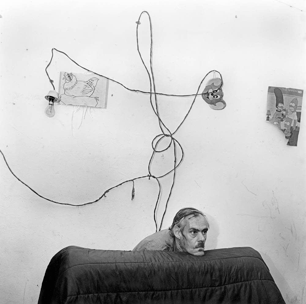 Roger Ballen, Head below wires, 1999