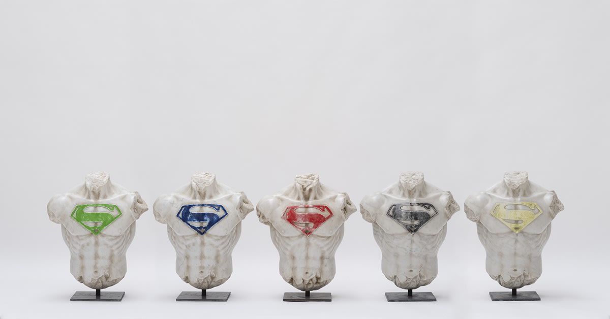Filippo Tincolini, Bust of Hero. 2024 Bianco Carrara, Marmo Policromo Carrara 30x57x66 cm PH: Laura Veschi Courtesy: Filippo Tincolini Studio