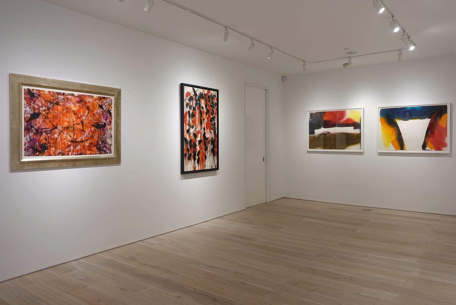 Installation view: Between Tachisme and Abstract Expressionism: Bluhm, Francis, Jenkins