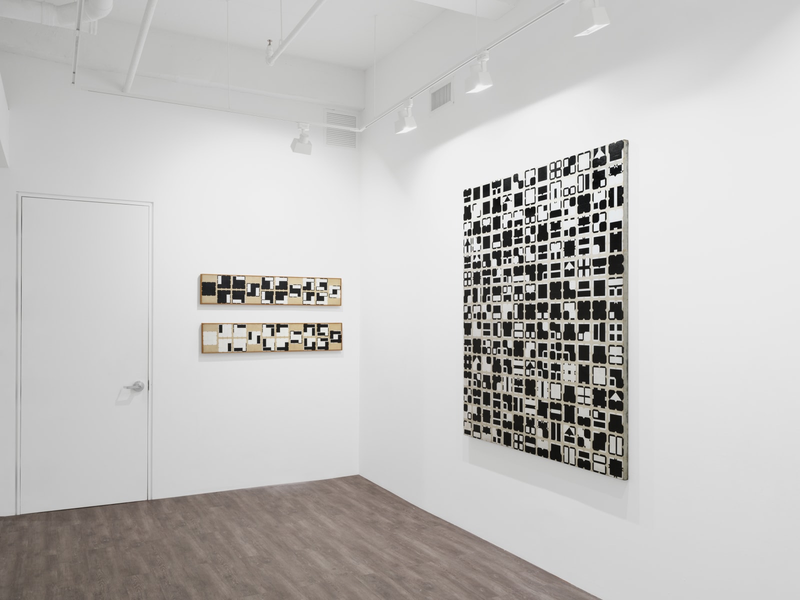 Installation view: Ralph Iwamoto: Octagonal Permutations