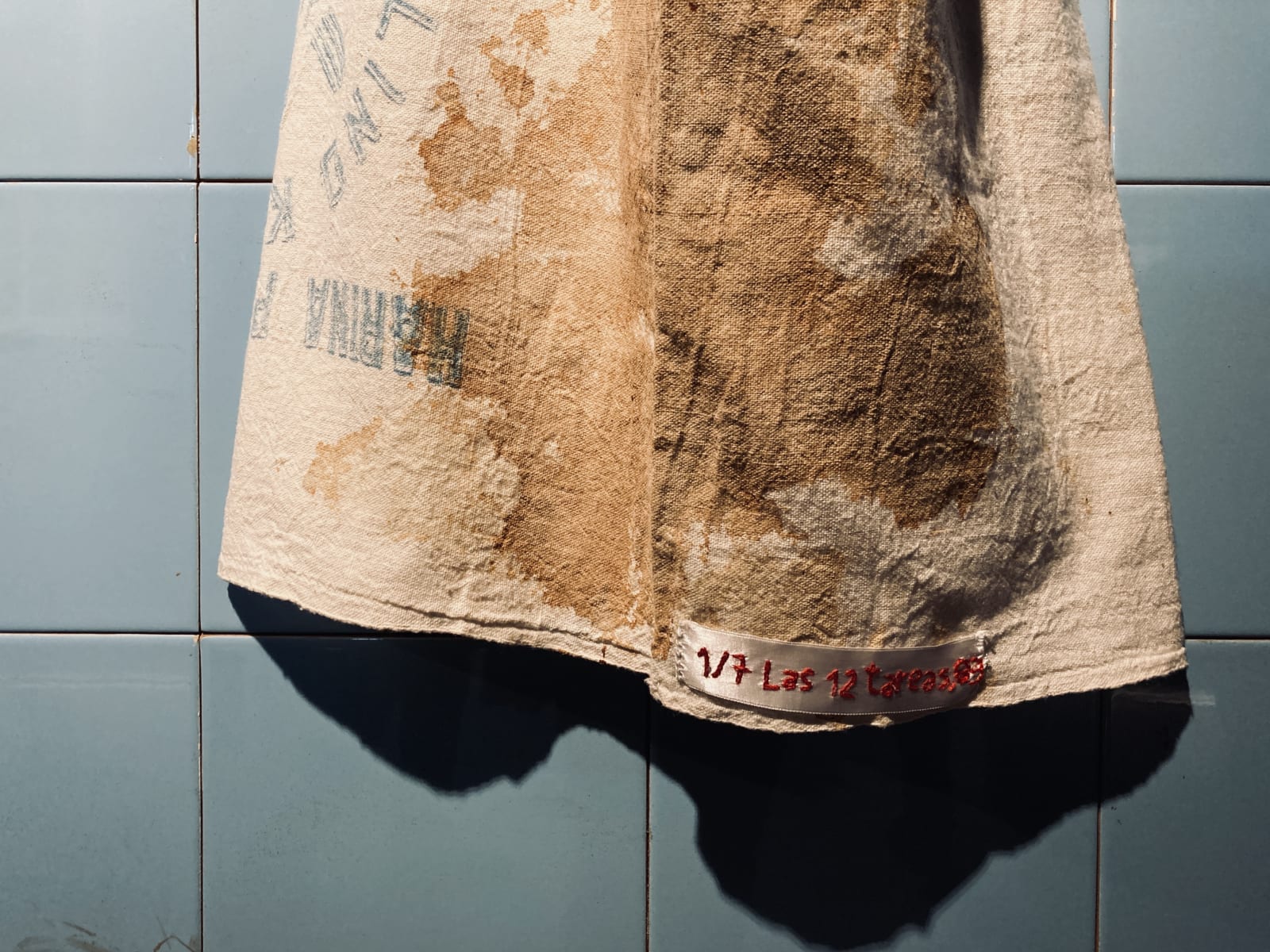 Artworks by Carlos Gallardo at Artistas del Desplazamiento, group exhibition curated by Jorge Padilla. Galería Artespacio. Santiago, Chile. June 2022....
