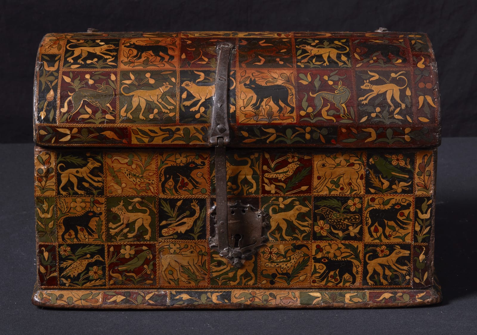 Barniz de Pasto Chest, 17th century