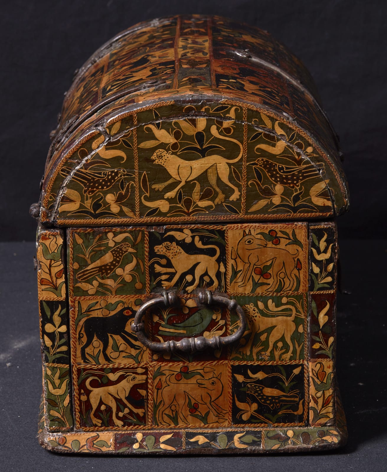 Barniz de Pasto Chest, 17th century