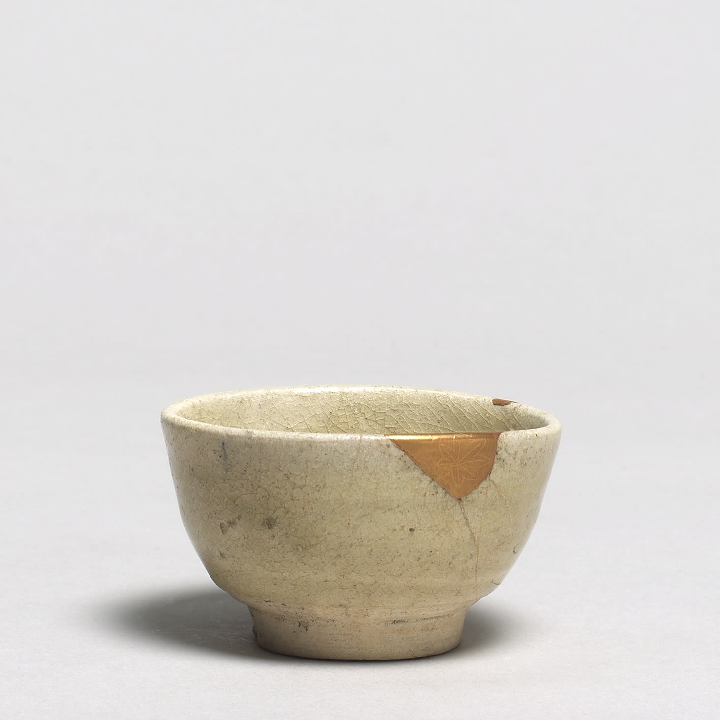 Keramik, #001366 Guinomi - Sakebecher, frühe Edo-Zeit, 17. Jahrhundert