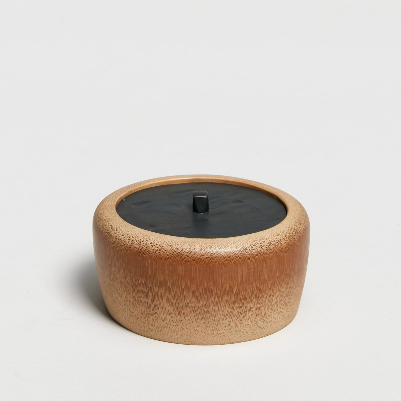 Andreas Caderas, #023131  Dose aus Bambus, 2025