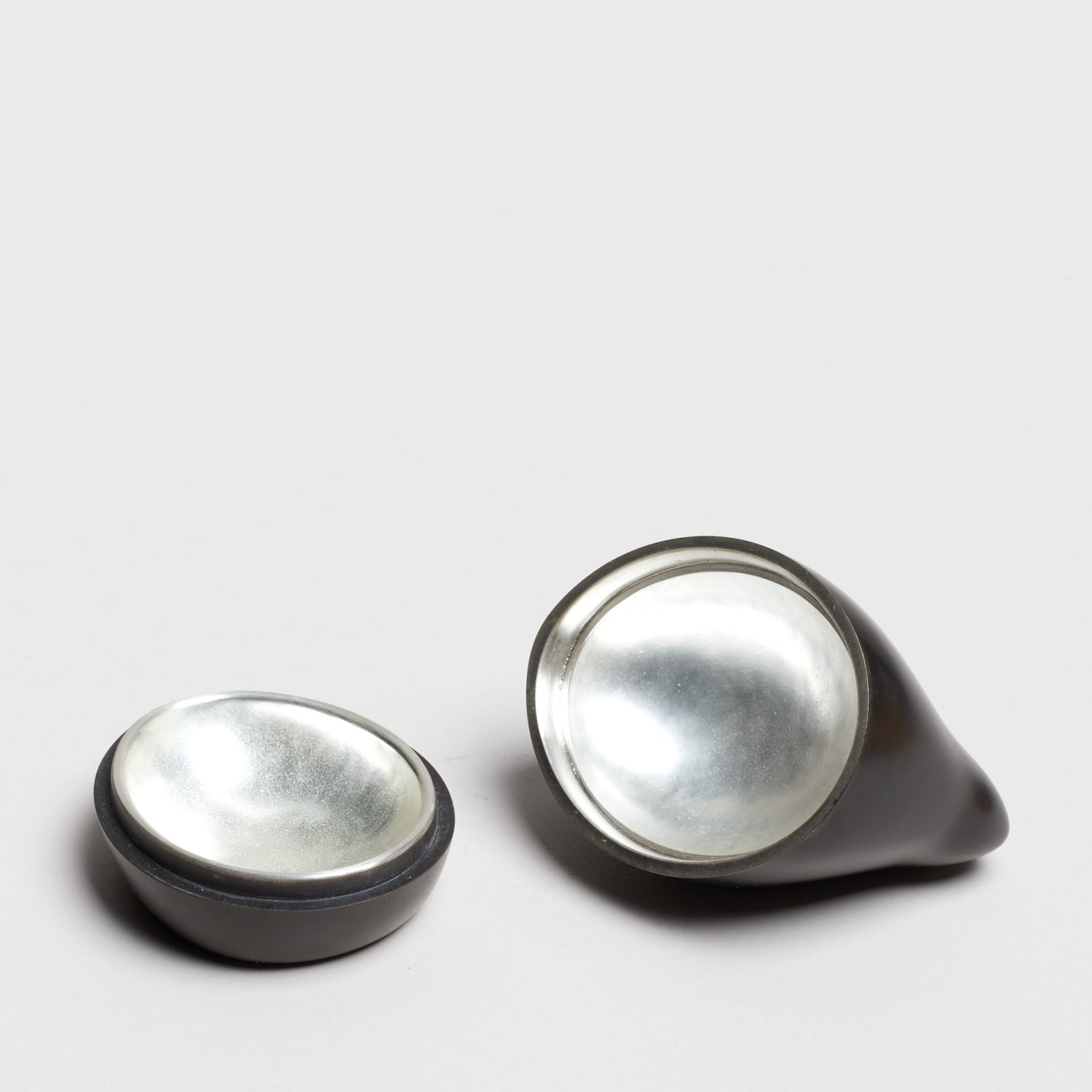 Andreas Caderas, #022116  Hase - Dose mit Silber, 2016