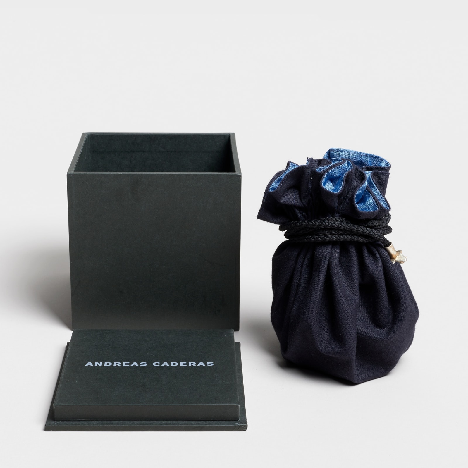 Andreas Caderas, #022116  Hase - Dose mit Silber, 2016