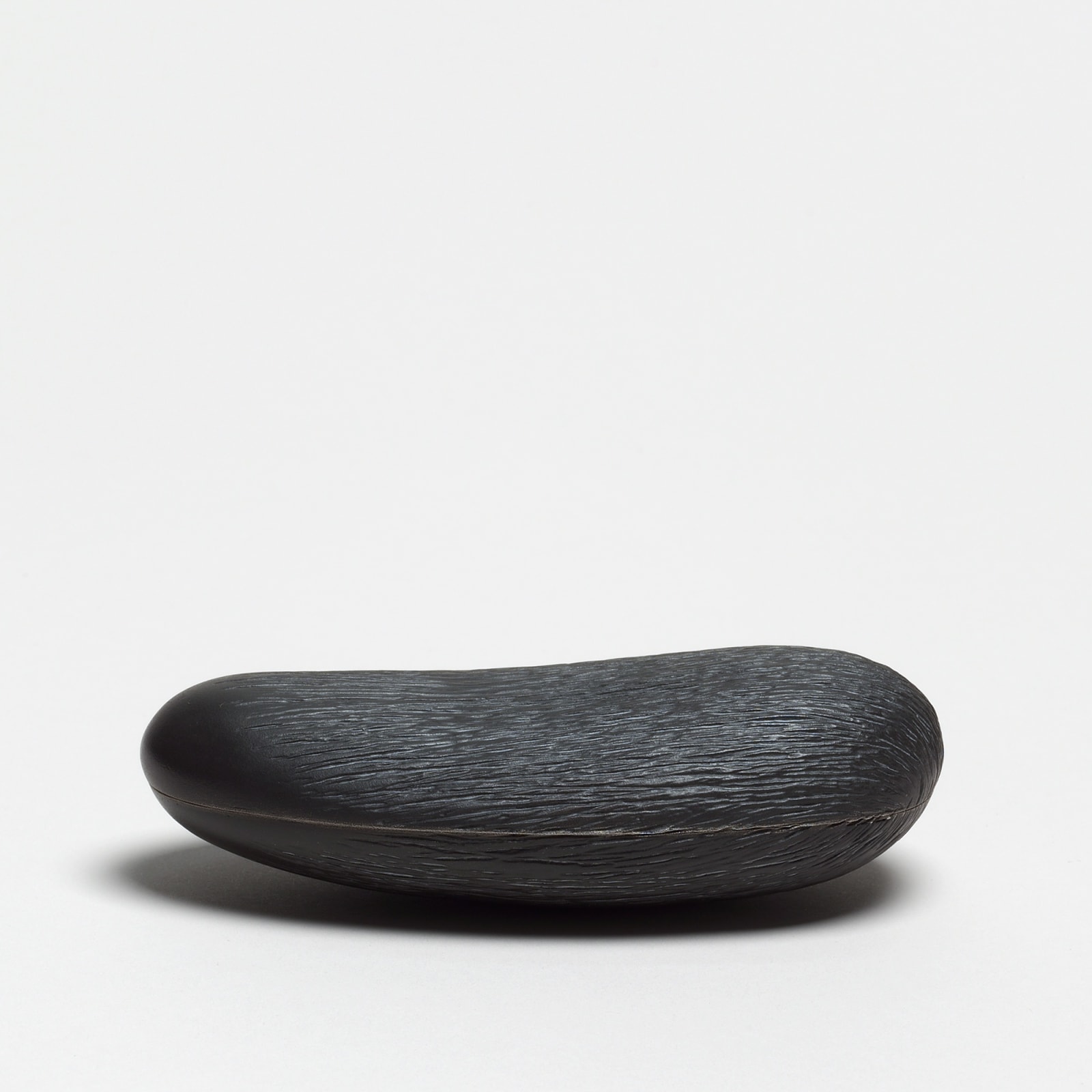 Andreas Caderas, #011192  Dose in der Form eines Steins, 2001