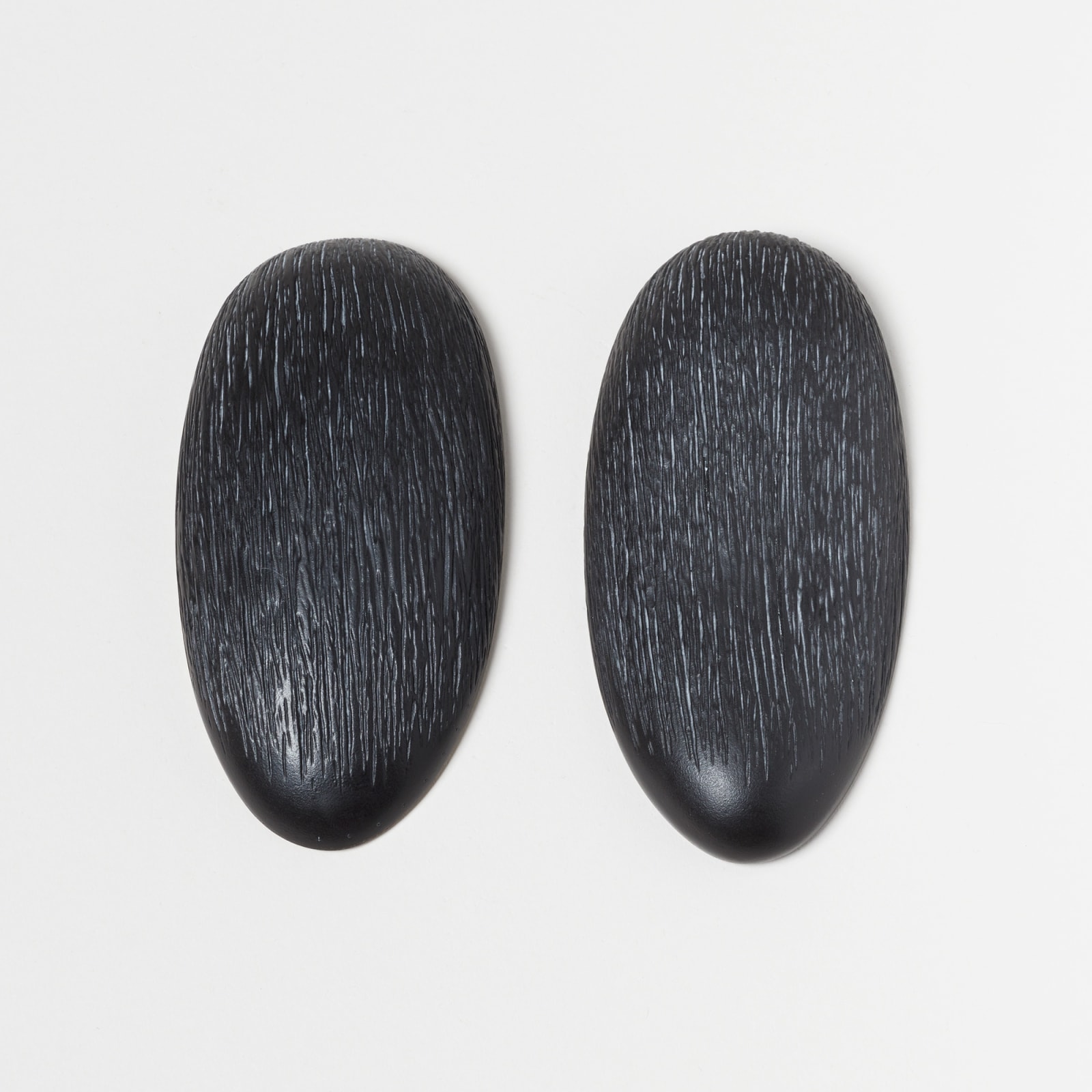Andreas Caderas, #011192  Dose in der Form eines Steins, 2001