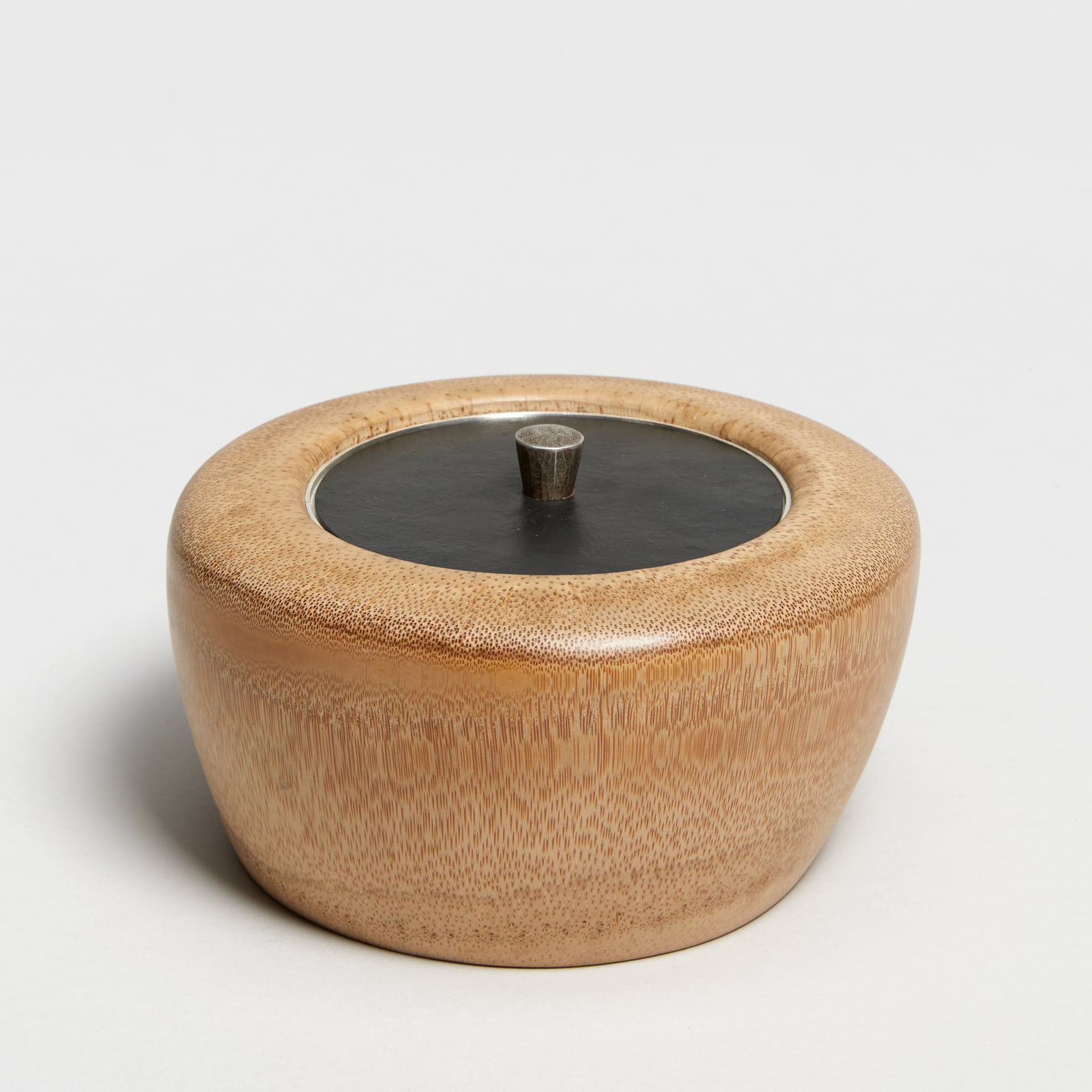 Andreas Caderas, #023130  Dose aus Bambus, 2025