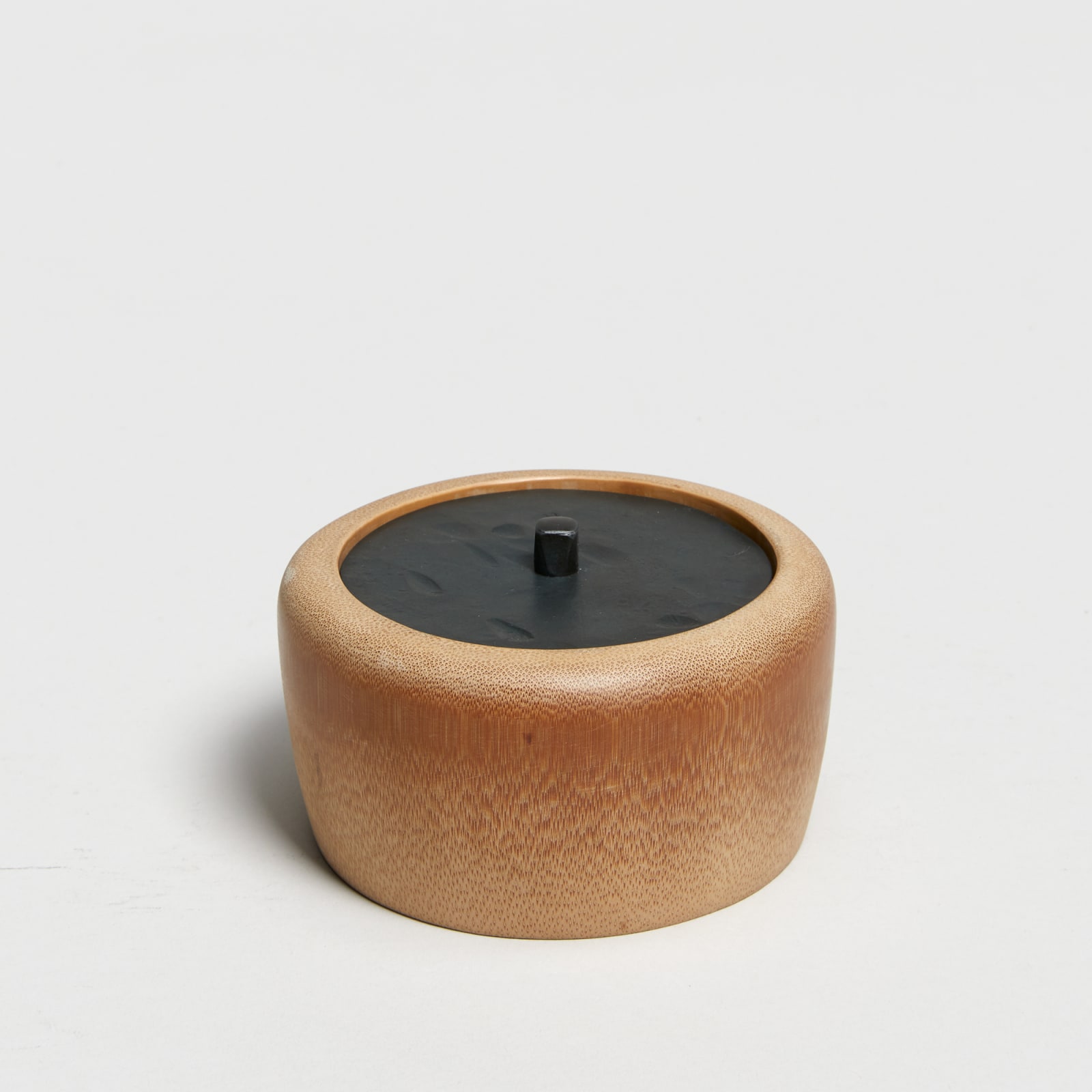 Andreas Caderas, #023131  Dose aus Bambus, 2025