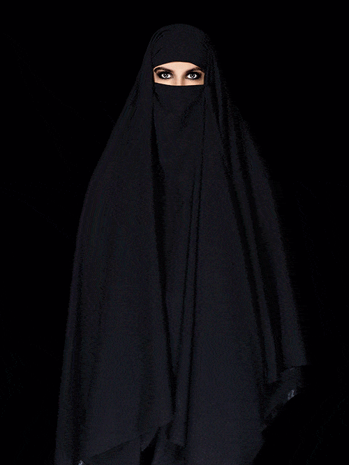 Cécile Plaisance, Alex smoking burqa, 2017